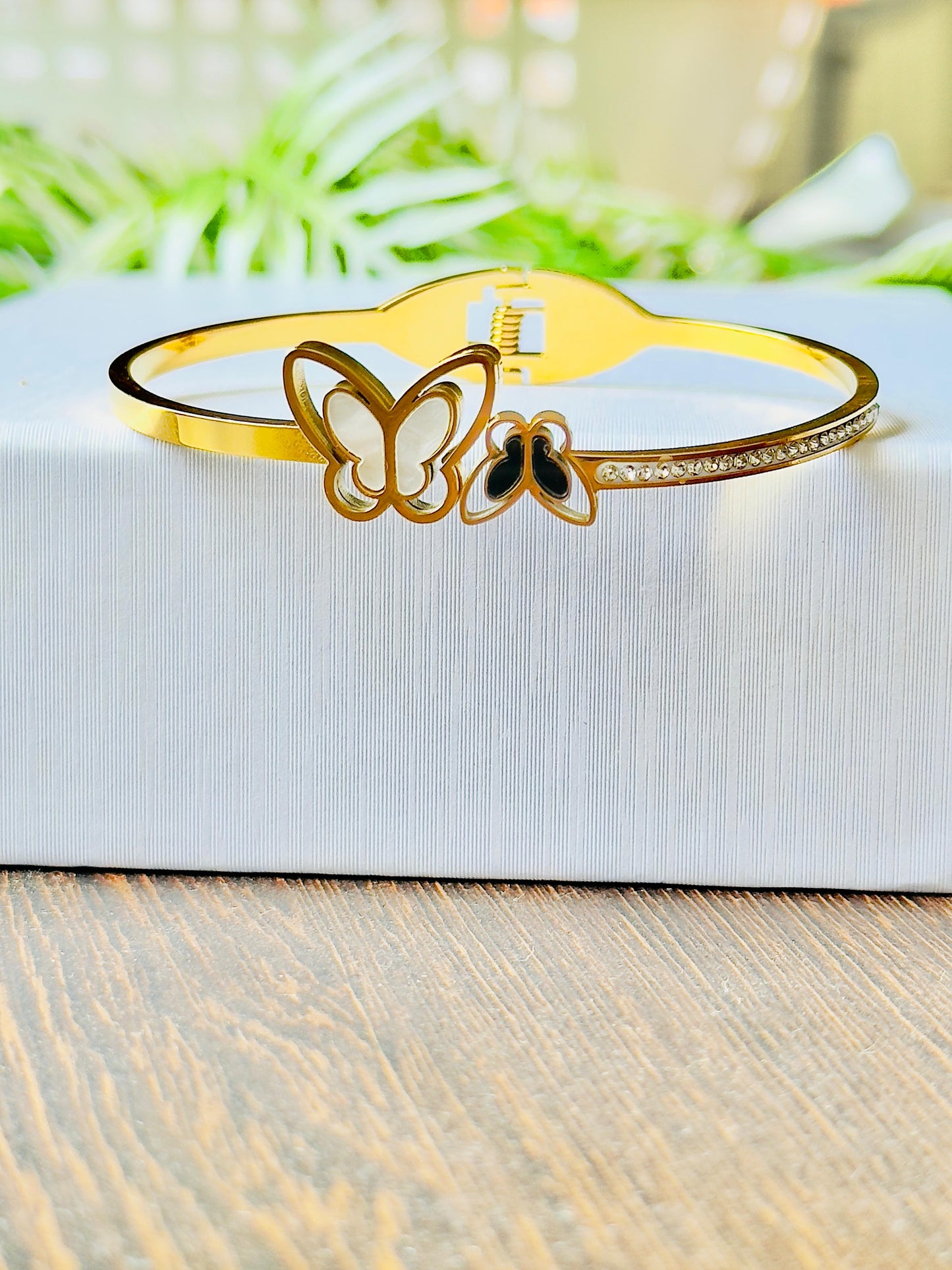 Anti-tarnish Flutter MOP Butterfly Kada Bracelet