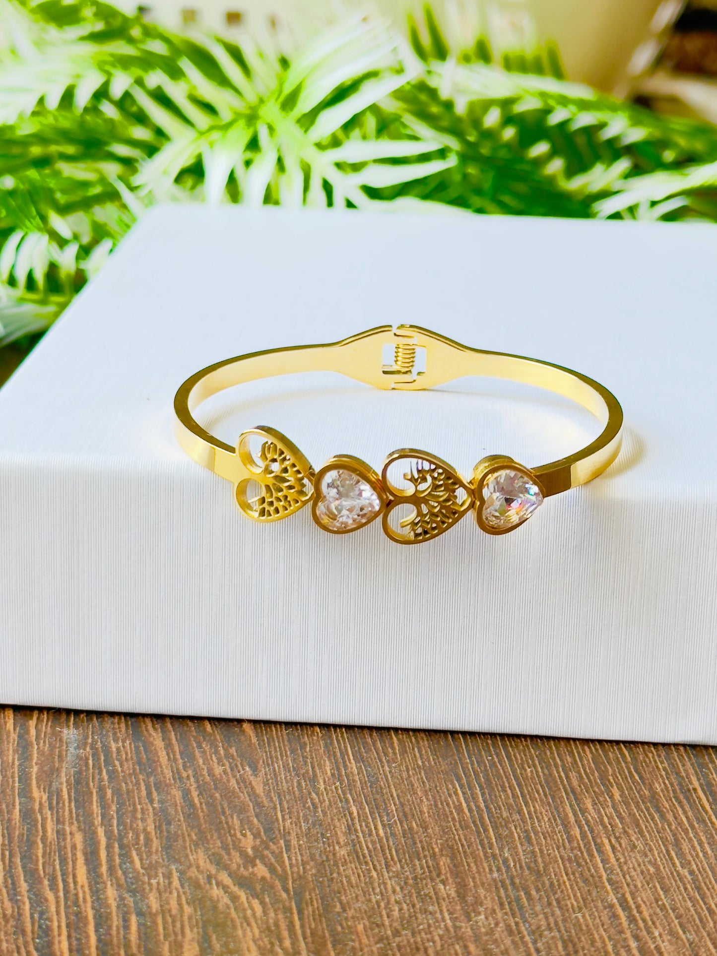 Enchanted Hearts Gold-Plated Kada Bracelet