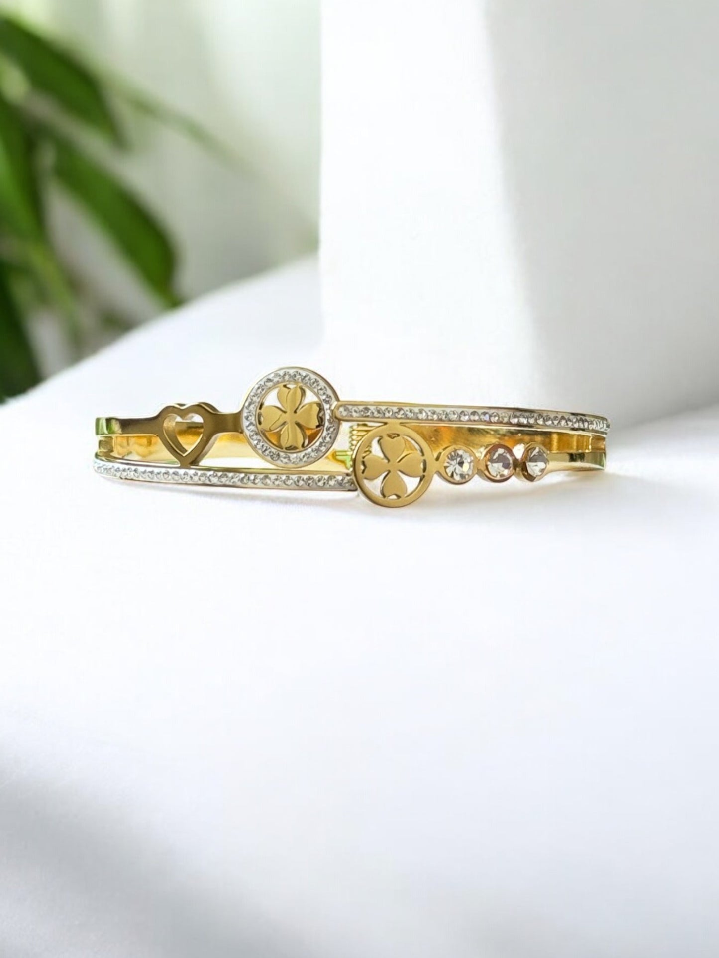 Gold-Plated Anti-Tarnish Heart Star Kada bracelet