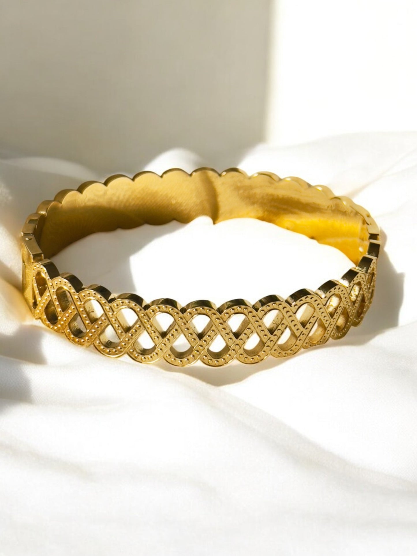 Twist Anti-Tarnish Bracelet