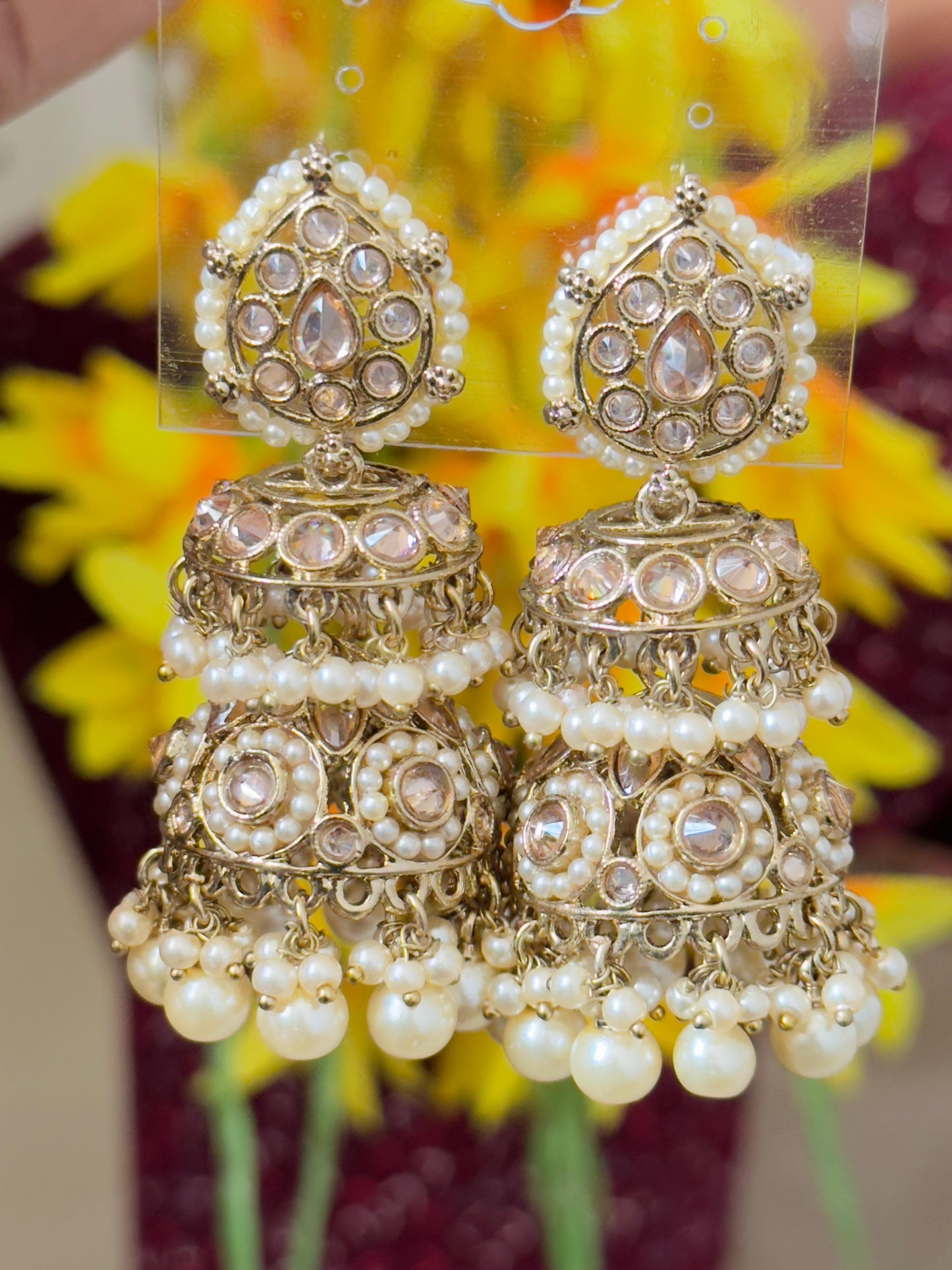 Shaanvi Jhumka earrings