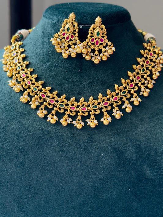 Sabhyata Antique Necklace Set