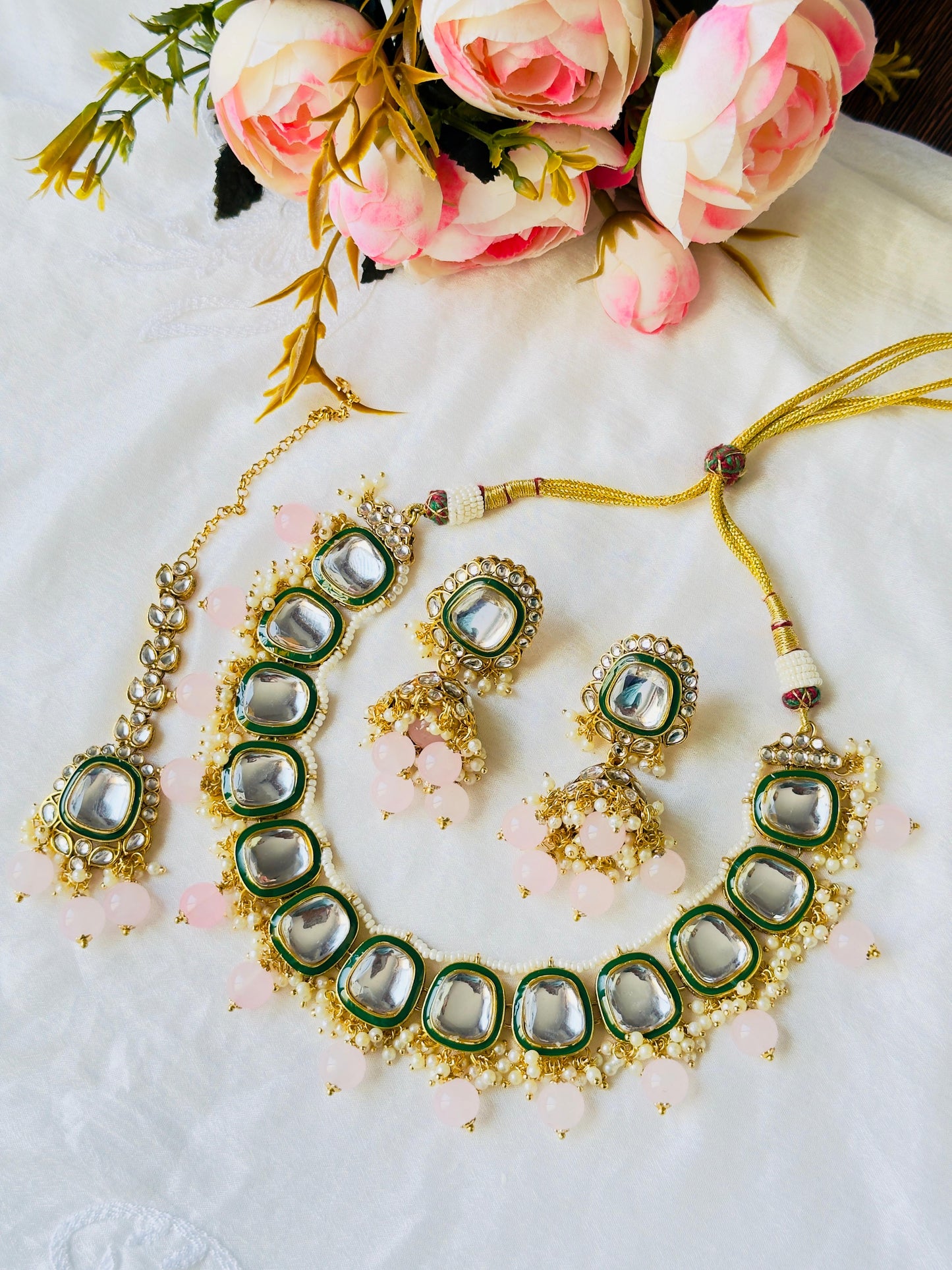 Dhriti Kundan Necklace Set