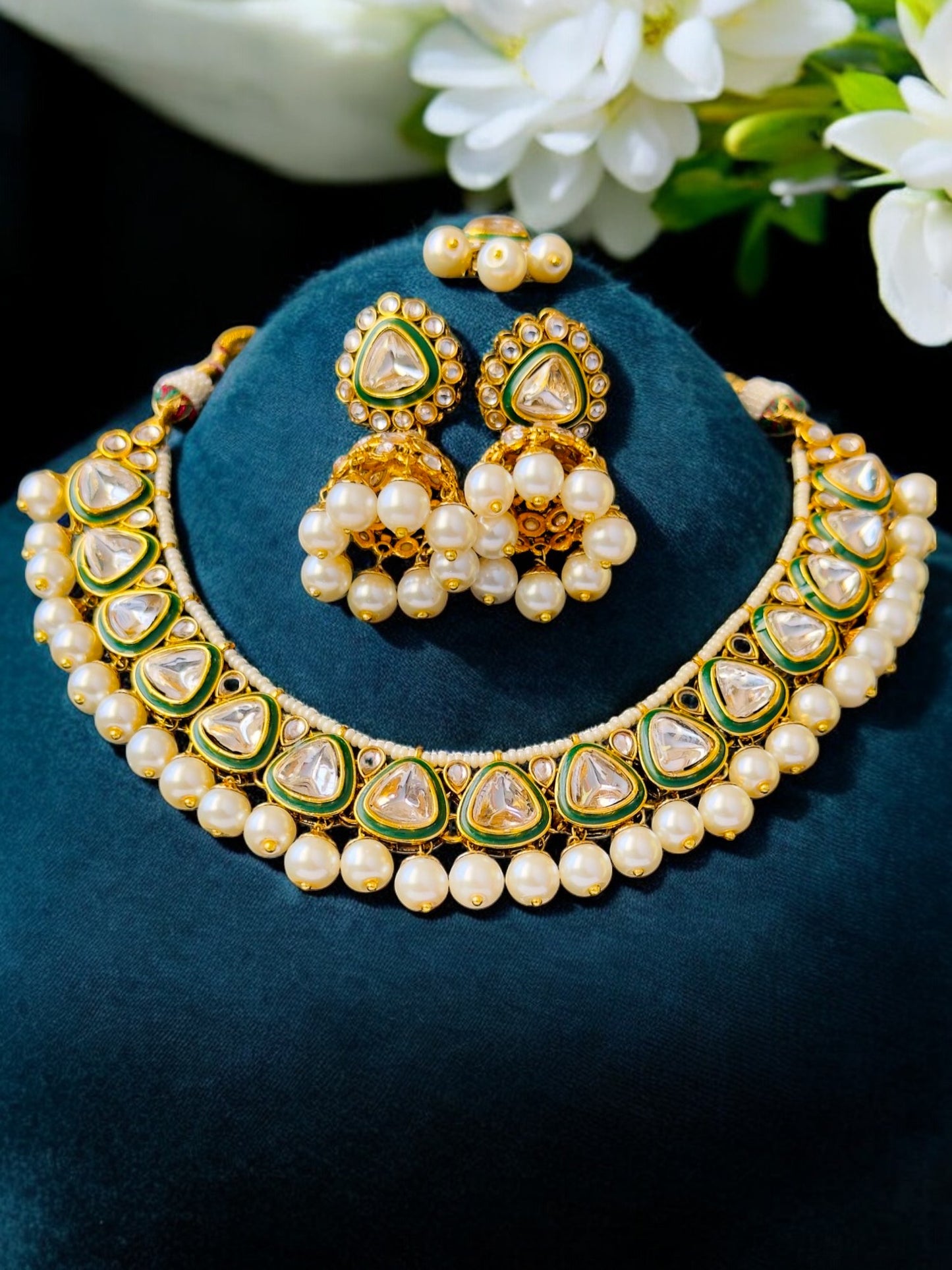 Garvi Kundan Necklace Set