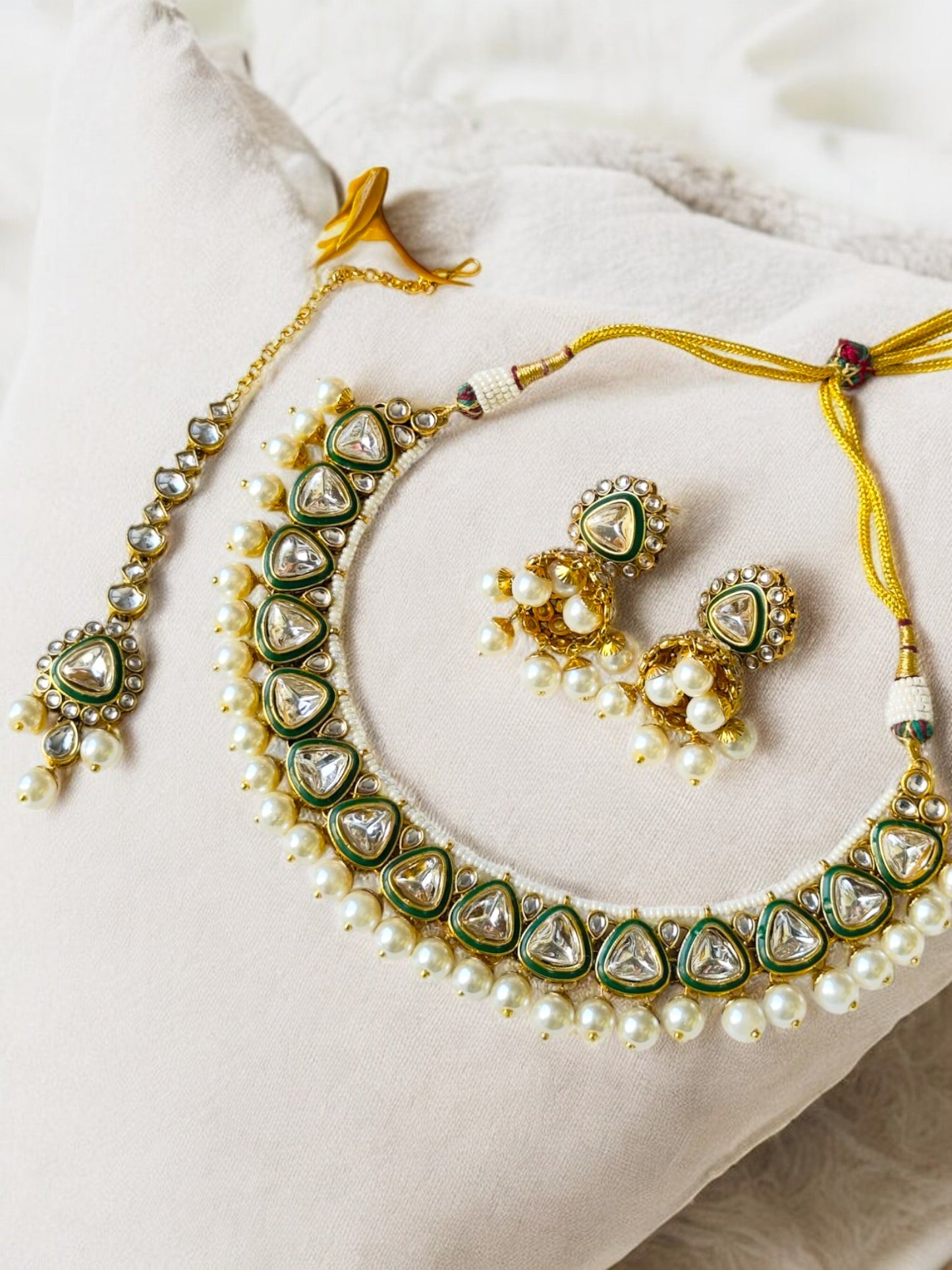 Garvi Kundan Necklace Set