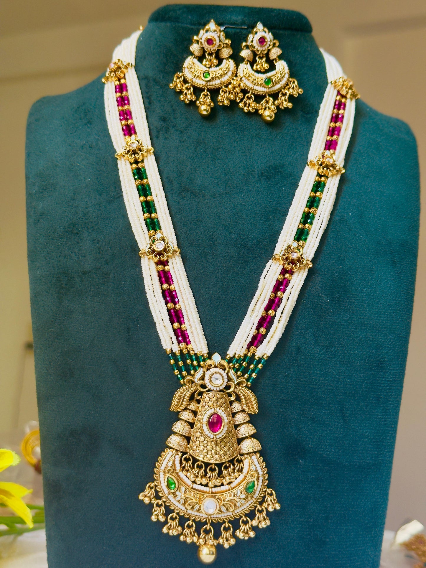 Veeba Antique necklace set