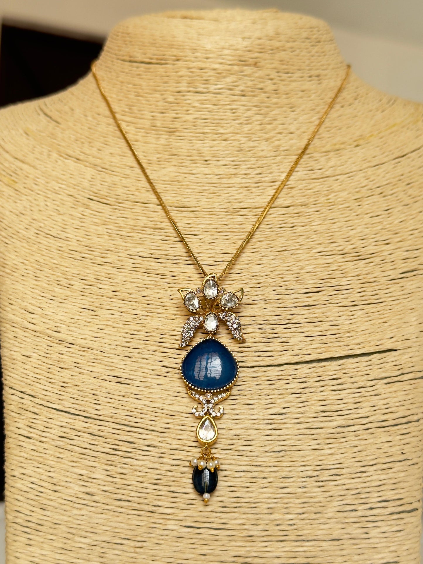 Sahana Pendant Necklace