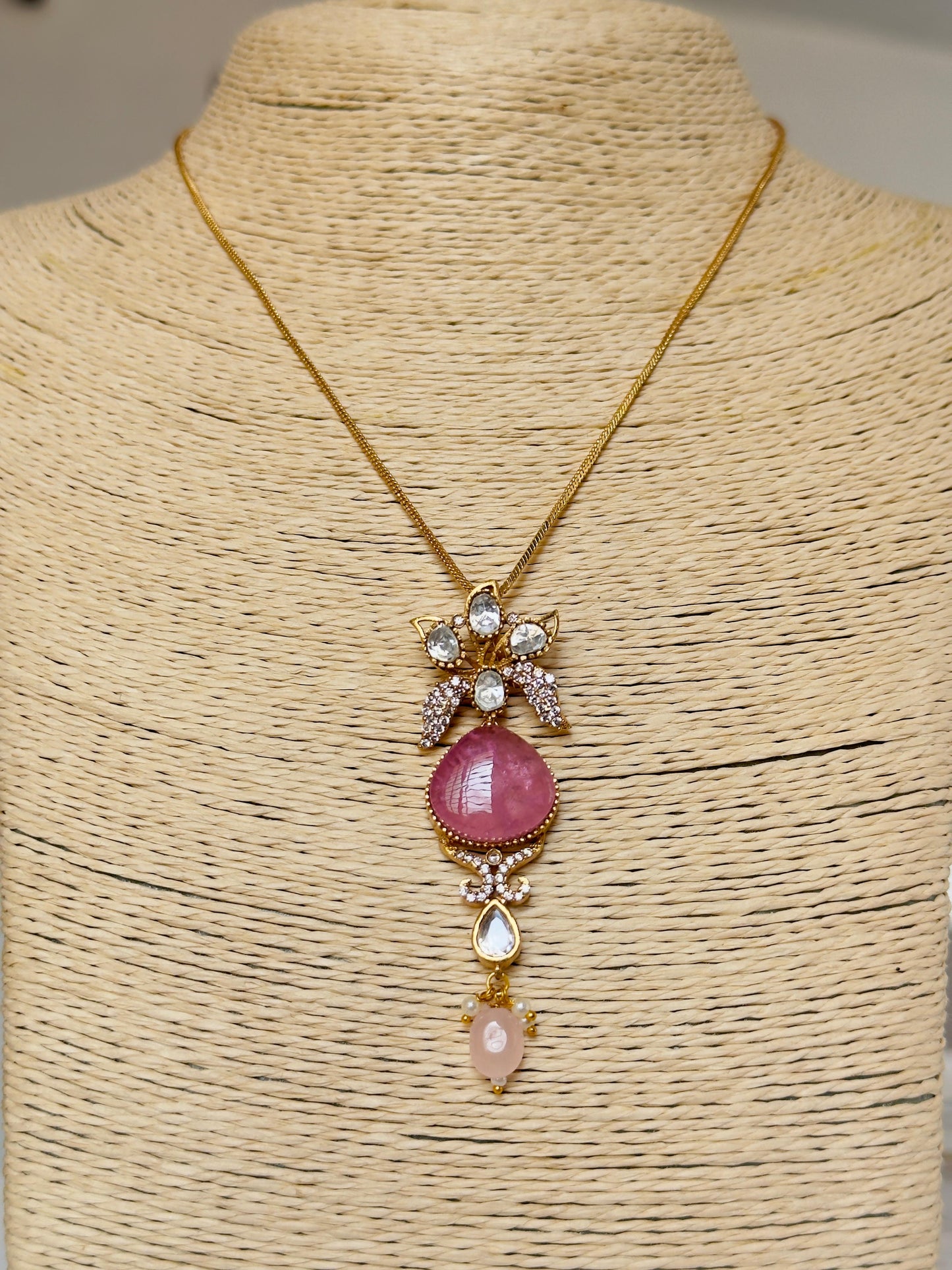 Sahana Pendant Necklace