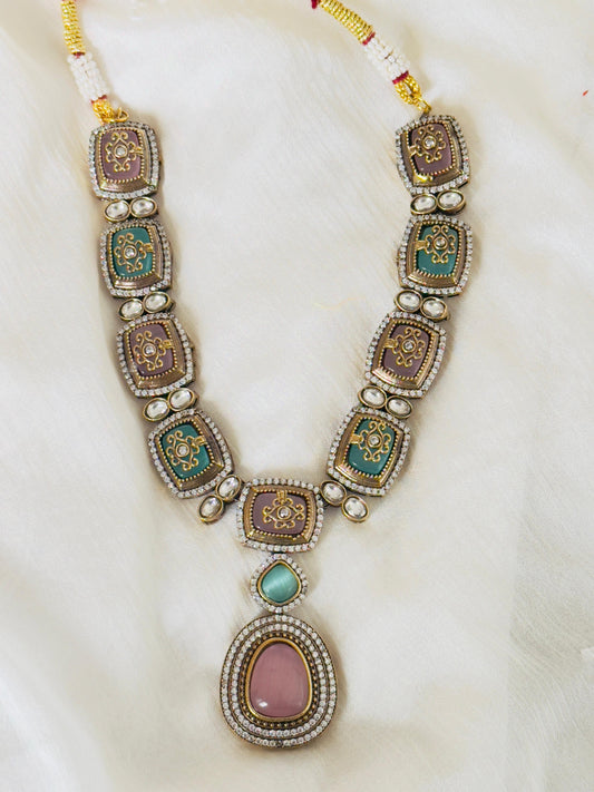 Sanaya Victorian Necklace Set