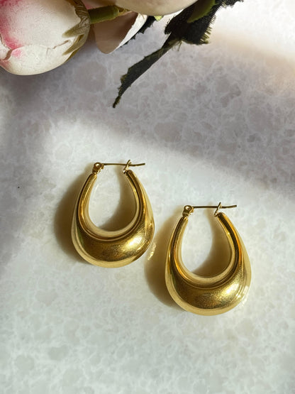 Eesha Crescent Hoop Earrings